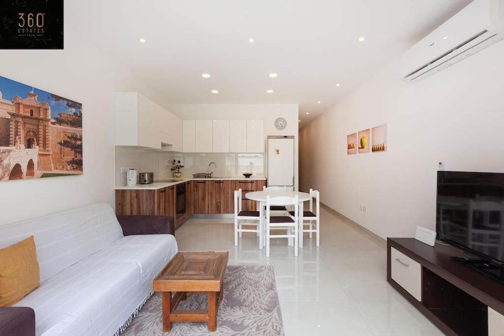 Comfy Apt With Terrace, 5 Mins To Sliema Ferries By 360 Estates Gzira Dış mekan fotoğraf